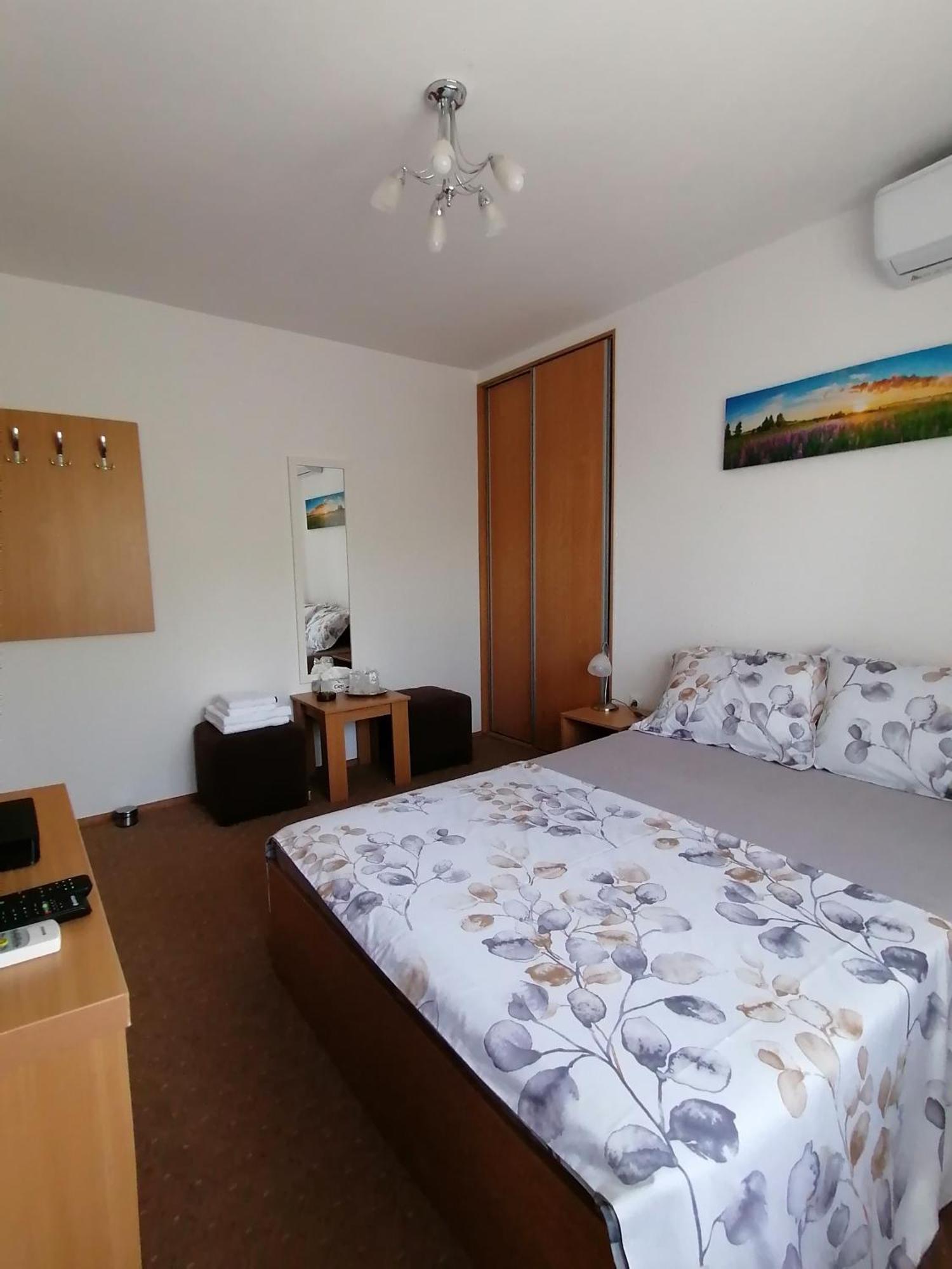 Casa Carp Calarasi Hotel Eksteriør billede