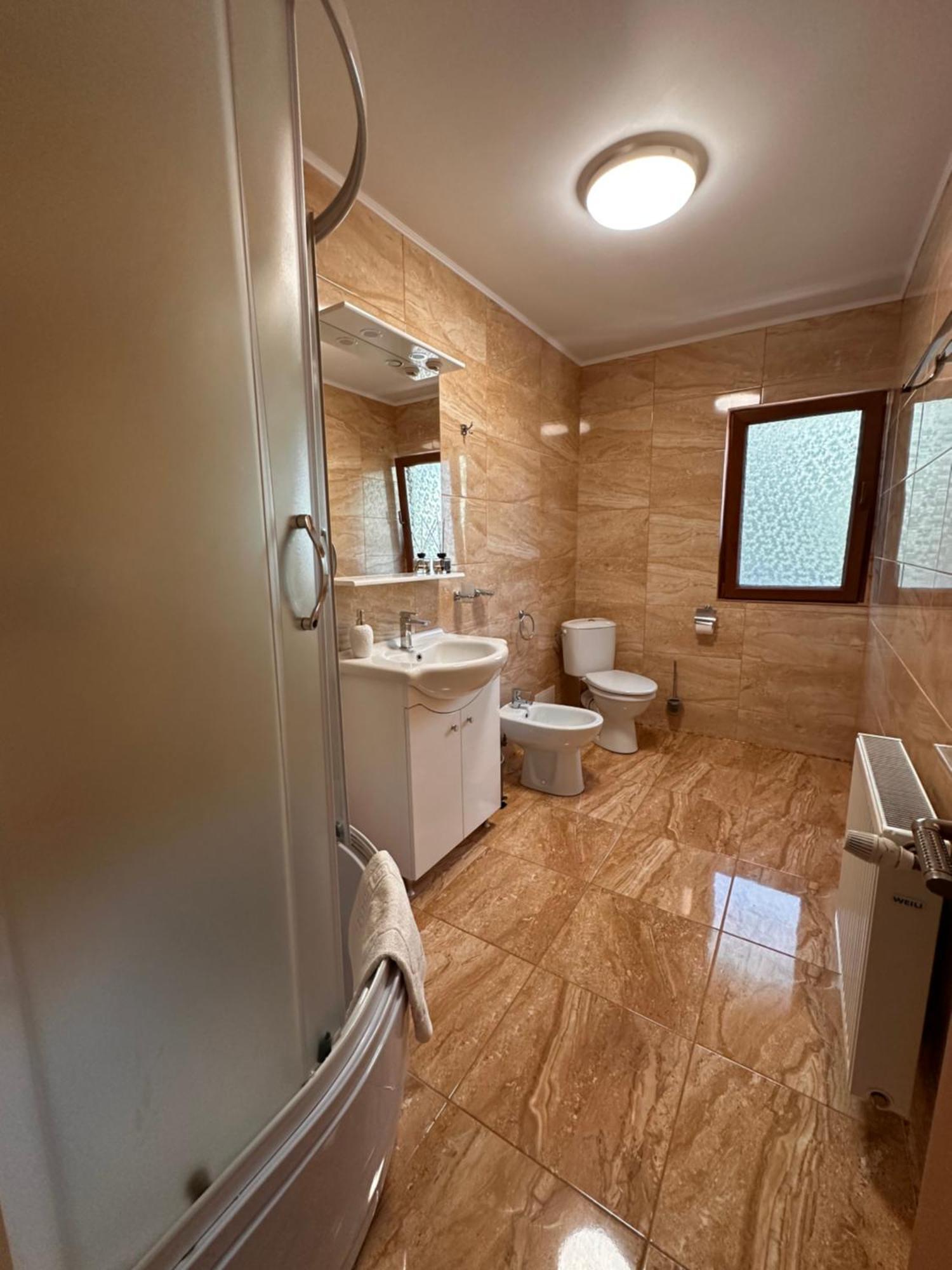 Casa Carp Calarasi Hotel Eksteriør billede