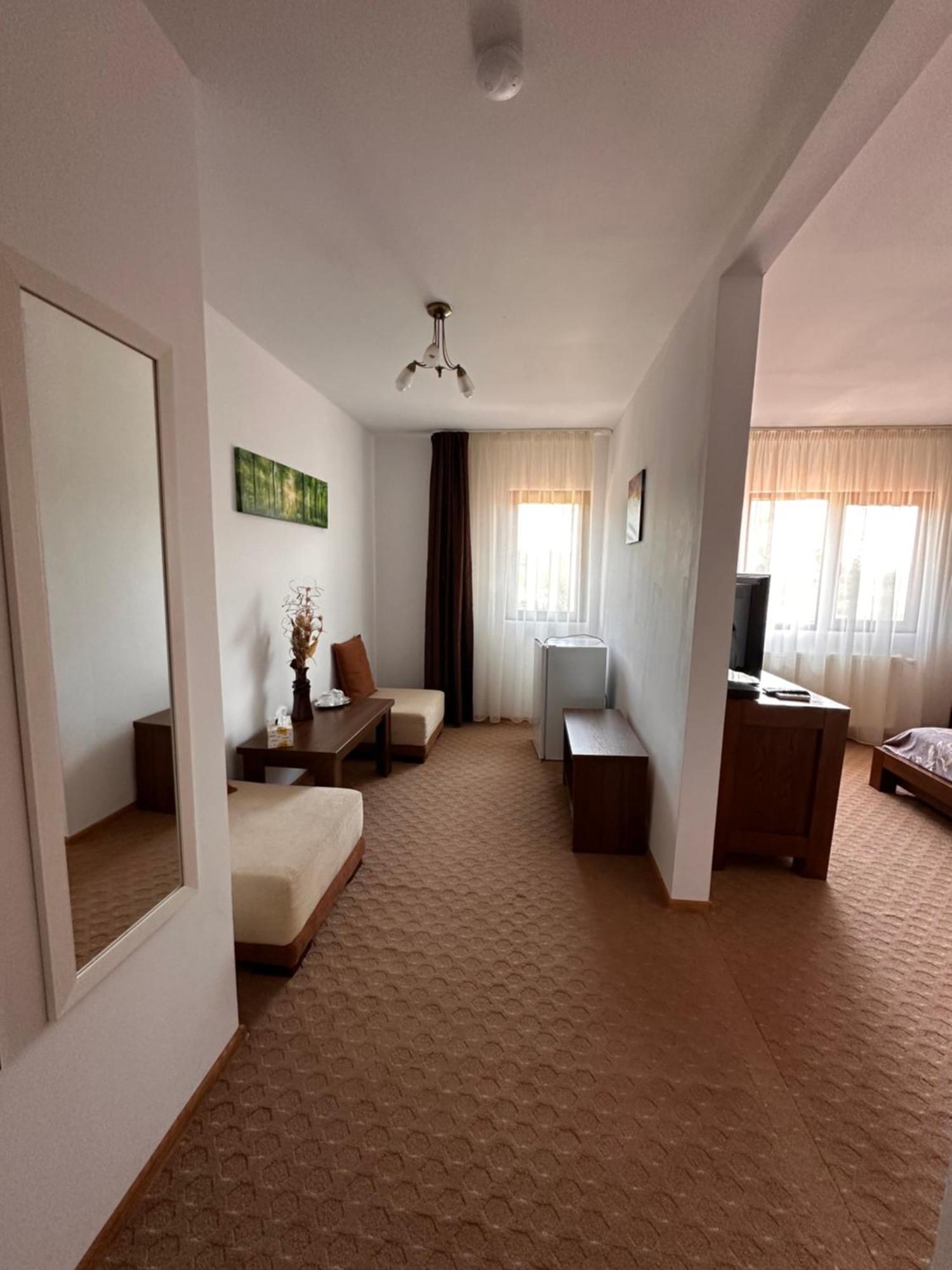 Casa Carp Calarasi Hotel Eksteriør billede